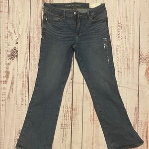 American Eagle Outfitters Women’s Medium Wash kickboot jeans next level stretch
